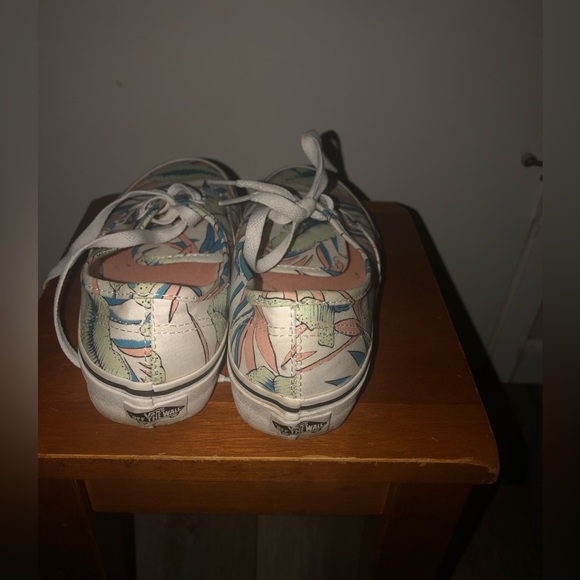 Women’s Authentic Vans - Picture 4 of 5